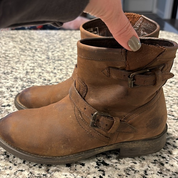 Harley-Davidson® Women's Allerton 5.25-In. Leather Motorcycle Boots D84263 - Picture 4 of 8